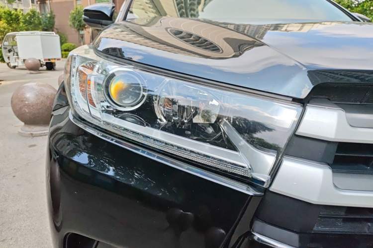 Used Toyota Highlander 2021 2.0T Four-Wheel Drive Luxury Edition 7 Seats Right Front Headlight