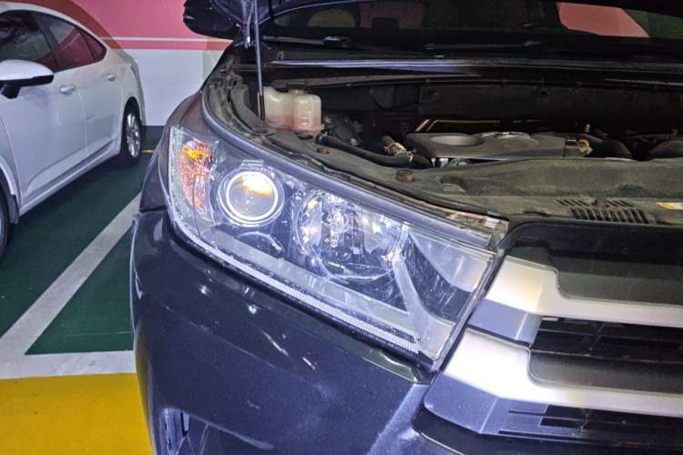 Used Toyota Highlander 2021 2.0T Four-Wheel Drive Luxury Edition 7 Seats Right Front Headlight