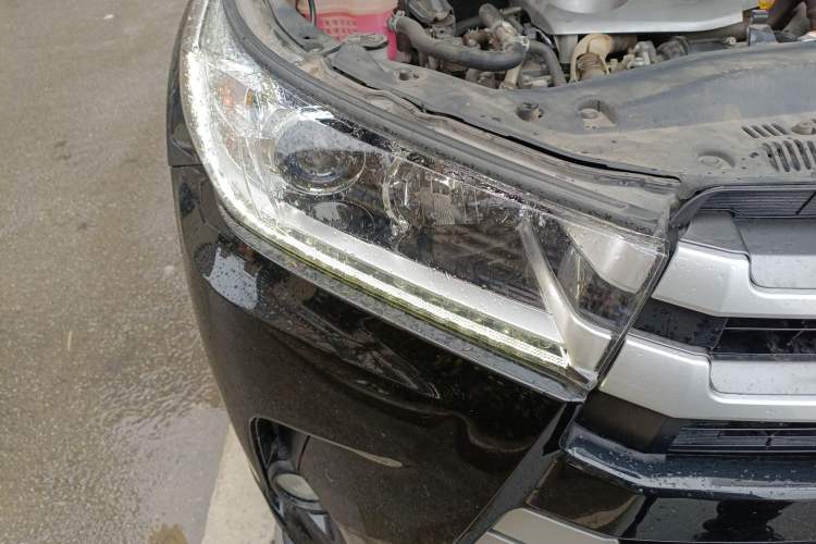 Used Toyota Highlander 2021 2.0T Four-Wheel Drive Elite Edition 7-Seater Right Front Headlight