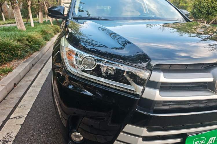 Used Toyota Highlander 2021 2.0T Four-Wheel Drive Elite Edition 7-Seater Right Front Headlight