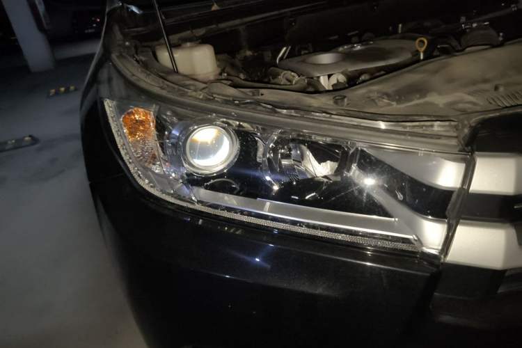 Used Toyota Highlander 2021 2.0T Four-Wheel Drive Luxury Edition 7 Seats Right Front Headlight
