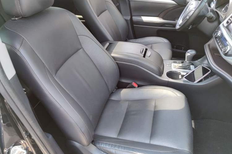 Used Toyota Highlander 2021 2.0T Four-Wheel Drive Luxury Edition 7 Seats Right Front Seat