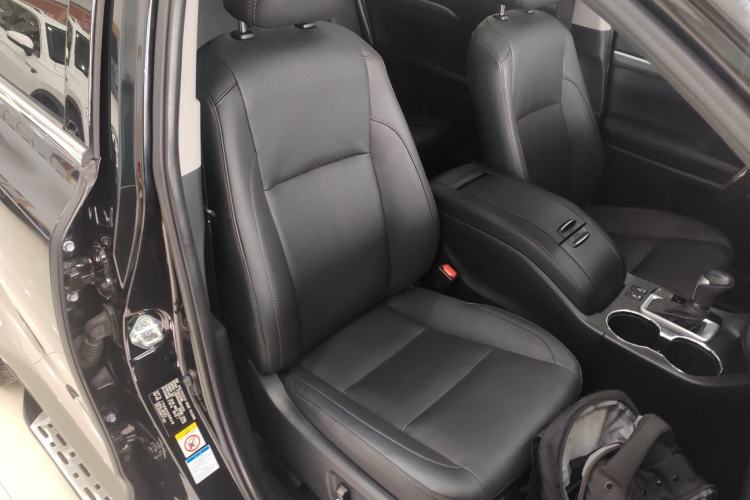 Used Toyota Highlander 2021 2.0T Four-Wheel Drive Prestige Version 7 Seats Right Front Seat