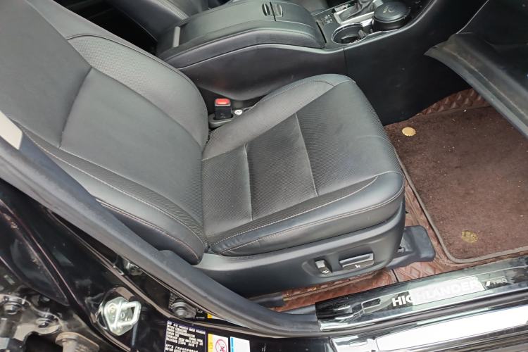 Used Toyota Highlander 2021 2.0T Four-Wheel Drive Luxury Edition 7 Seats Right Front Seat