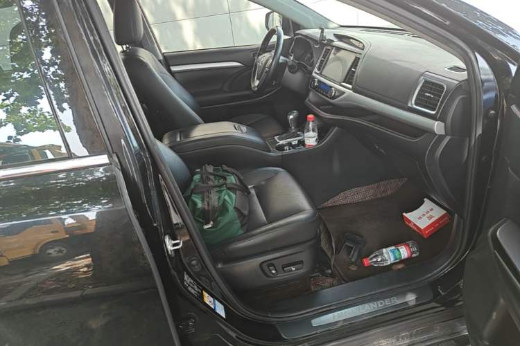 Used Toyota Highlander 2021 2.0T Four-Wheel Drive Luxury Edition 7 Seats Right Front Seat