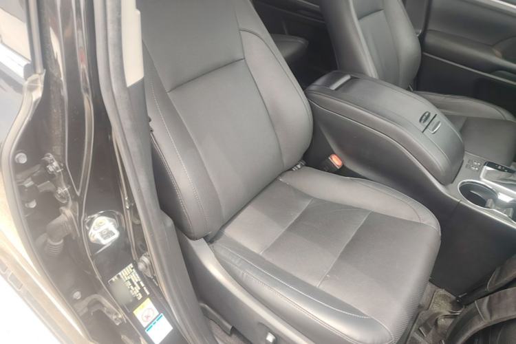 Used Toyota Highlander 2021 2.0T Four-Wheel Drive Prestige Version 7 Seats Right Front Seat