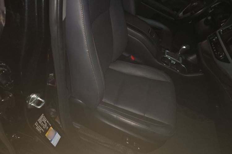 Used Toyota Highlander 2021 2.0T Four-Wheel Drive Luxury Edition 7 Seats Right Front Seat