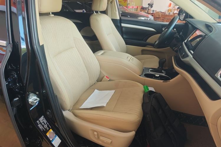 Used Toyota Highlander 2021 2.0T Four-Wheel Drive Elite Edition 7-Seater Right Front Seat