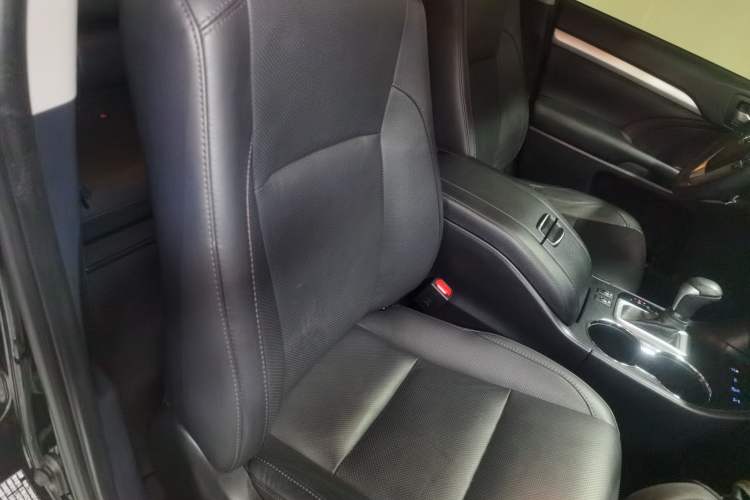 Used Toyota Highlander 2021 2.0T Four-Wheel Drive Luxury Edition 7 Seats Right Front Seat