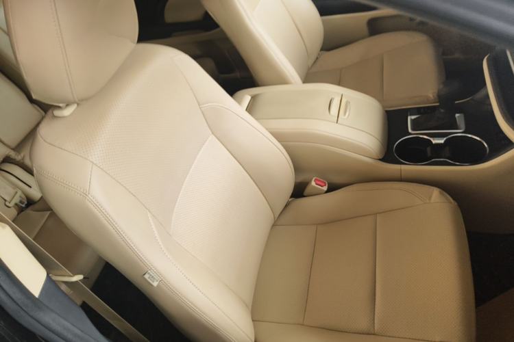 Used Toyota Highlander 2021 2.0T Four-Wheel Drive Elite Edition 7-Seater Right Front Seat