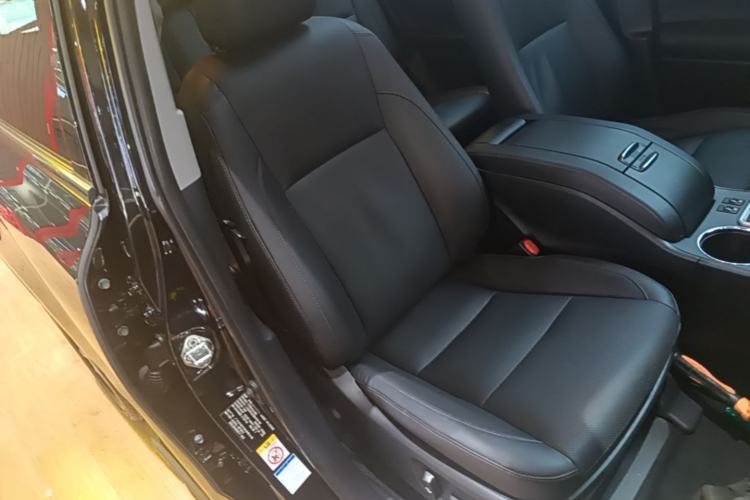 Used Toyota Highlander 2021 2.0T Four-Wheel Drive Luxury Edition 7 Seats Right Front Seat