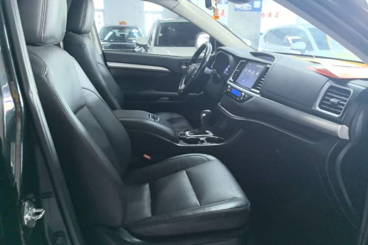 Used Toyota Highlander 2021 2.0T Four-Wheel Drive Luxury Edition 7 Seats Right Front Seat