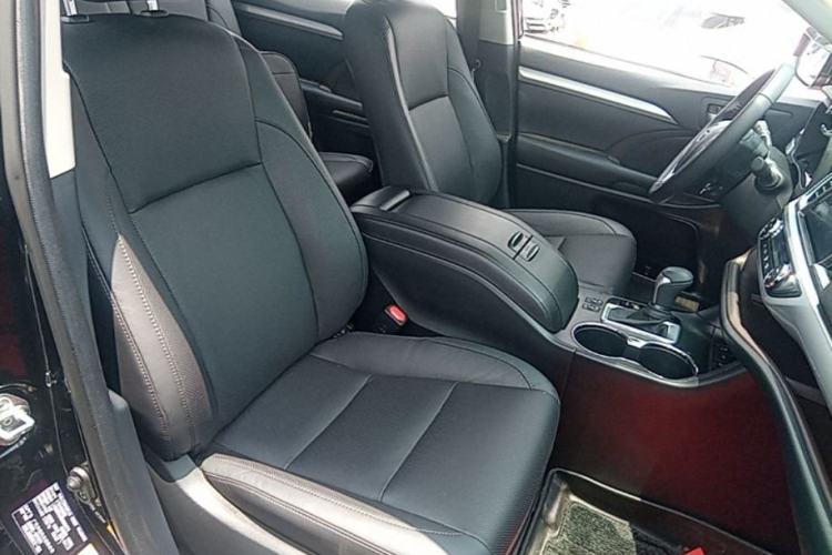 Used Toyota Highlander 2021 2.0T Four-Wheel Drive Luxury Edition 7 Seats Right Front Seat