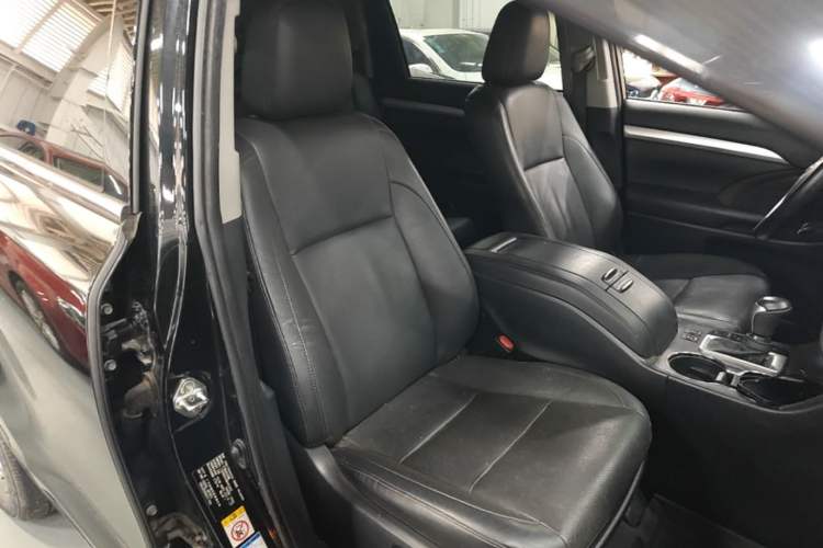Used Toyota Highlander 2021 2.0T Four-Wheel Drive Luxury Edition 7 Seats Right Front Seat