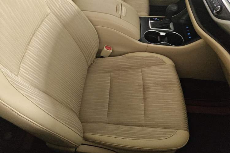 Used Toyota Highlander 2021 2.0T Four-Wheel Drive Elite Edition 7-Seater Right Front Seat