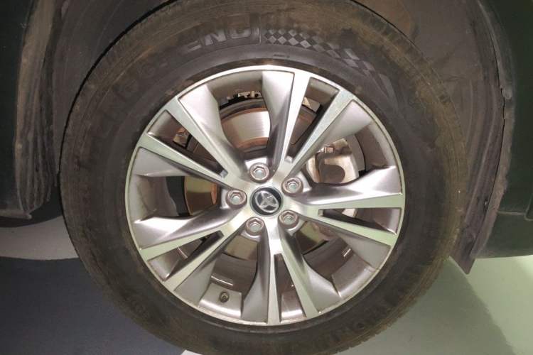 Used Toyota Highlander 2021 2.0T Four-Wheel Drive Elite Edition 7-Seater Right Front Wheel Hub