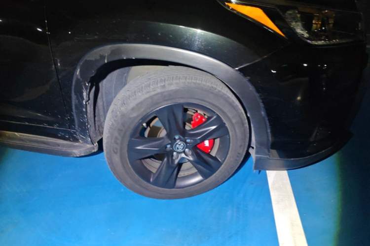 Used Toyota Highlander 2021 2.0T Four-Wheel Drive Knight Edition 7 Seats Right Front Wheel Hub