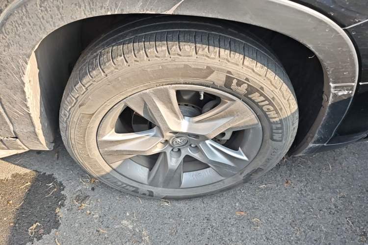 Used Toyota Highlander 2021 2.0T Four-Wheel Drive Luxury Edition 7 Seats Right Front Wheel Hub