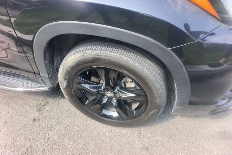 Used Toyota Highlander 2021 2.0T Two-Wheel Drive Luxury Edition 7 Seats Right Front Wheel Hub