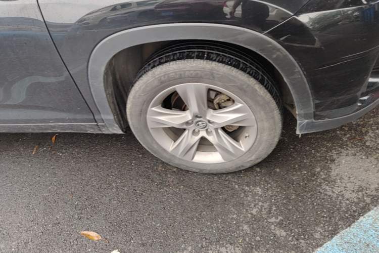 Used Toyota Highlander 2021 2.0T Four-Wheel Drive Knight Edition 7 Seats Right Front Wheel Hub