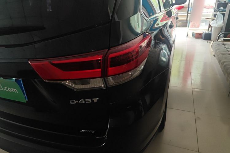Used Toyota Highlander 2021 2.0T Four-Wheel Drive Elite Edition 7-Seater Right Rear Taillight