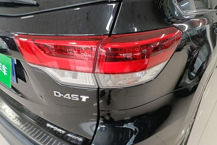 Used Toyota Highlander 2021 2.0T Four-Wheel Drive Prestige Version 7 Seats Right Rear Taillight