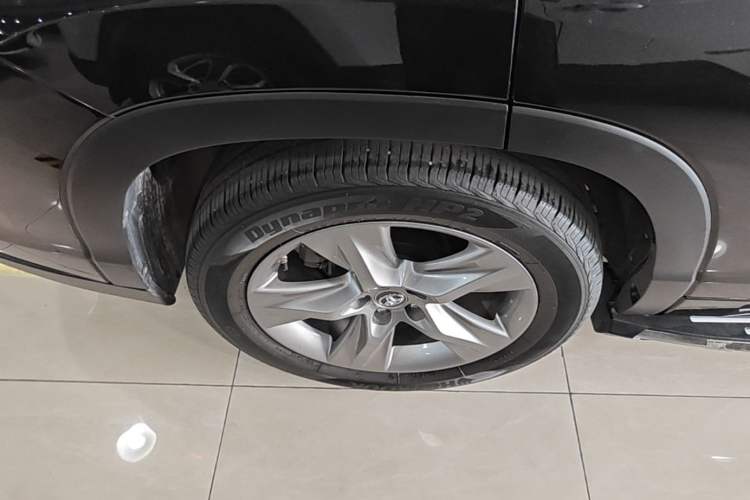 Used Toyota Highlander 2021 2.0T Four-Wheel Drive Prestige Version 7 Seats Right Rear Wheel Hub