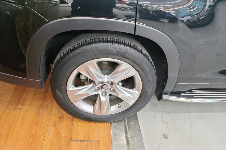 Used Toyota Highlander 2021 2.0T Four-Wheel Drive Luxury Edition 7 Seats Right Rear Wheel Hub