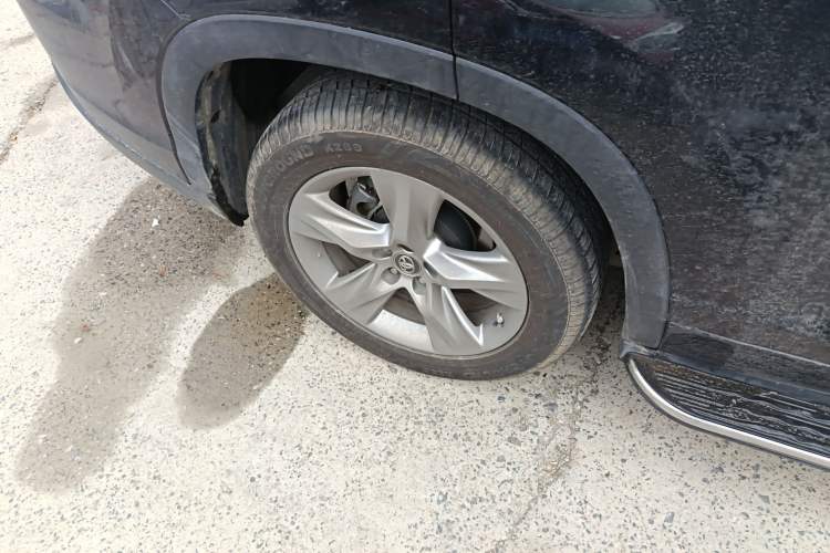 Used Toyota Highlander 2021 2.0T Four-Wheel Drive Luxury Edition 7 Seats Right Rear Wheel Hub