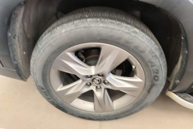 Used Toyota Highlander 2021 2.0T Four-Wheel Drive Prestige Version 7 Seats Right Rear Wheel Hub