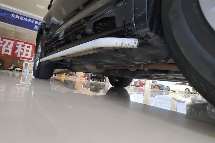 Used Toyota Highlander 2021 2.0T Two-Wheel Drive Luxury Edition 7 Seats Right Side Sill