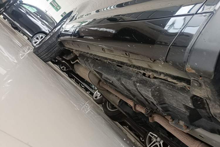 Used Toyota Highlander 2021 2.0T Four-Wheel Drive Prestige Version 7 Seats Right Side Sill