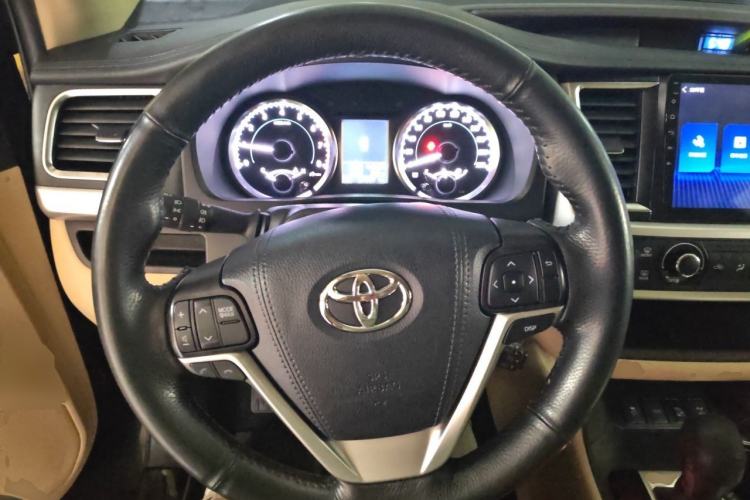 Used Toyota Highlander 2021 2.0T Four-Wheel Drive Elite Edition 7-Seater Steering Wheel