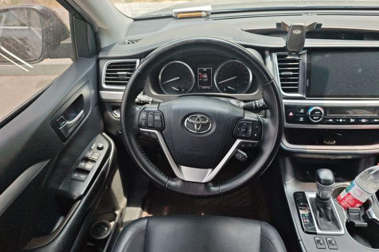 Used Toyota Highlander 2021 2.0T Four-Wheel Drive Luxury Edition 7 Seats Steering Wheel