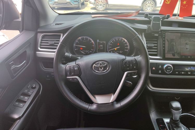 Used Toyota Highlander 2021 2.0T Four-Wheel Drive Prestige Version 7 Seats Steering Wheel