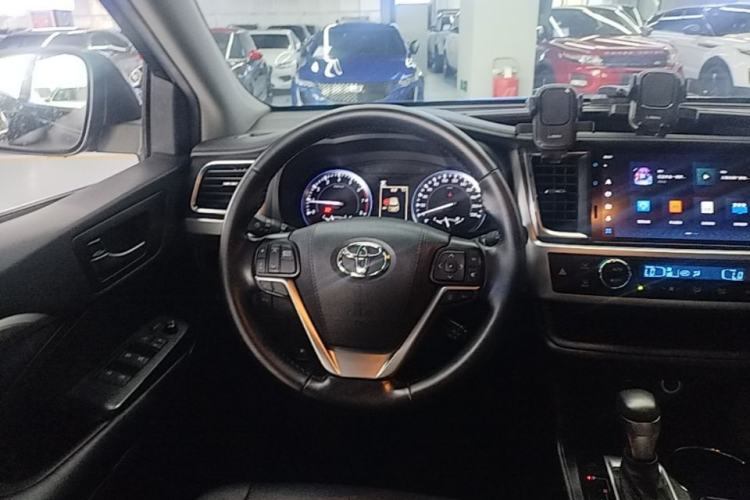 Used Toyota Highlander 2021 2.0T Four-Wheel Drive Prestige Version 7 Seats Steering Wheel