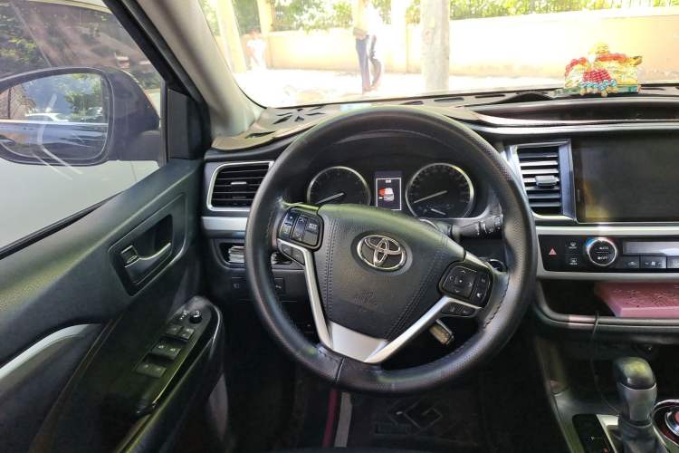 Used Toyota Highlander 2021 2.0T Four-Wheel Drive Prestige Version 7 Seats Steering Wheel