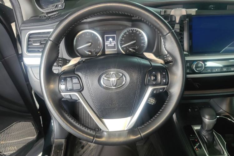 Used Toyota Highlander 2021 2.0T Four-Wheel Drive Prestige Version 7 Seats Steering Wheel