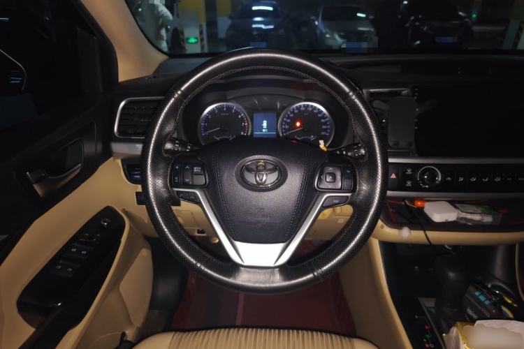 Used Toyota Highlander 2021 2.0T Two-Wheel Drive Elite Edition 5 Seats Steering Wheel