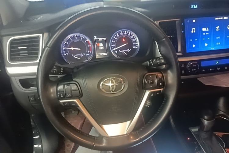 Used Toyota Highlander 2021 2.0T Four-Wheel Drive Luxury Edition 7 Seats Steering Wheel
