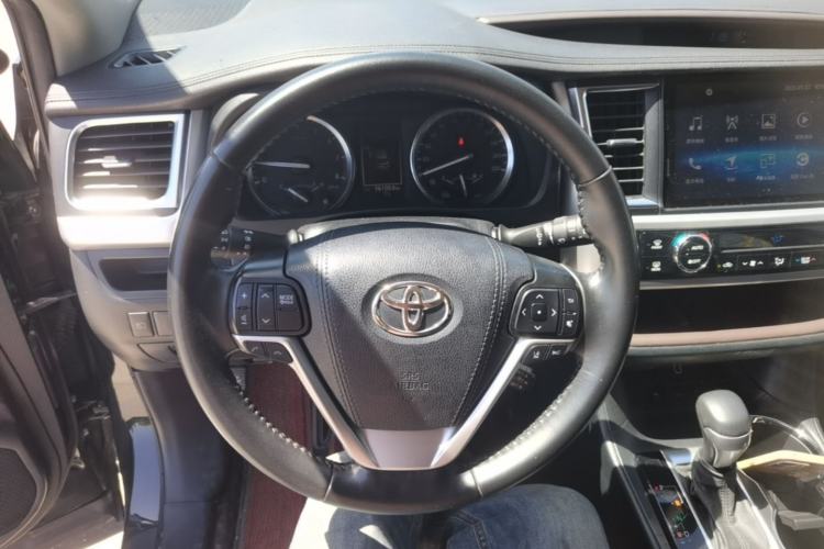 Used Toyota Highlander 2021 2.0T Four-Wheel Drive Luxury Edition 7 Seats Steering Wheel