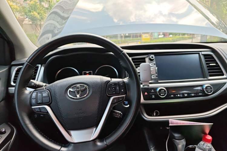 Used Toyota Highlander 2021 2.0T Four-Wheel Drive Luxury Edition 7 Seats Steering Wheel