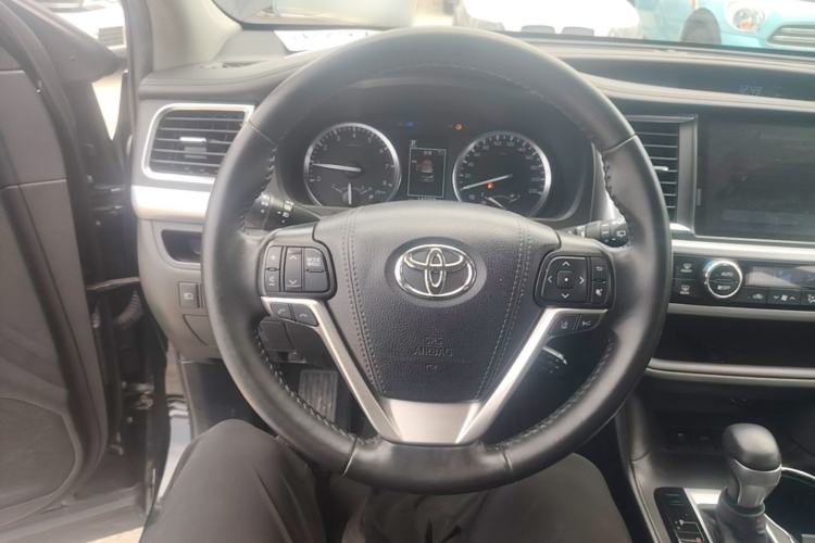 Used Toyota Highlander 2021 2.0T Four-Wheel Drive Prestige Version 7 Seats Steering Wheel