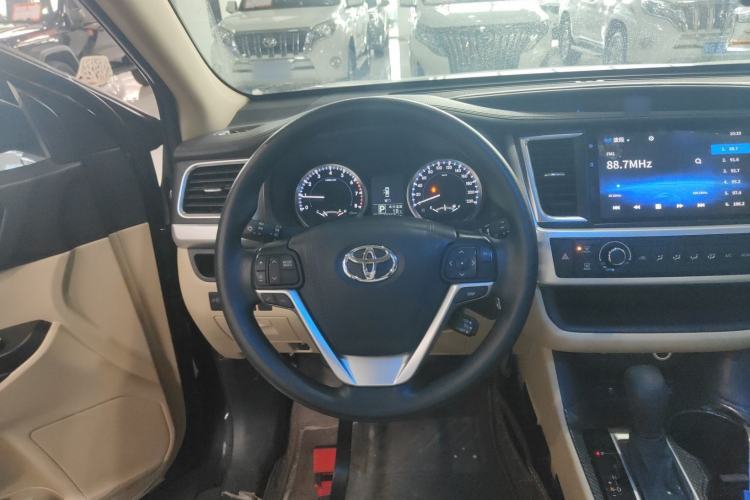 Used Toyota Highlander 2021 2.0T Four-Wheel Drive Elite Edition 7-Seater Steering Wheel