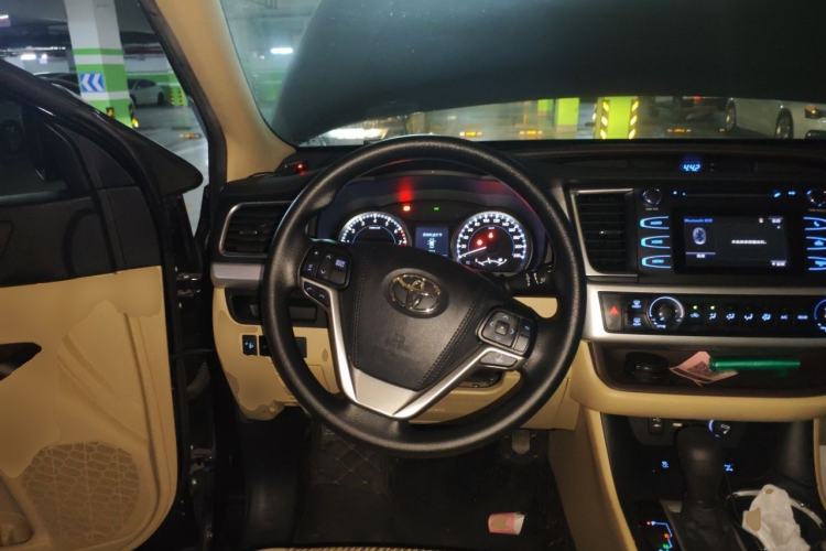 Used Toyota Highlander 2021 2.0T Four-Wheel Drive Elite Edition 7-Seater Steering Wheel