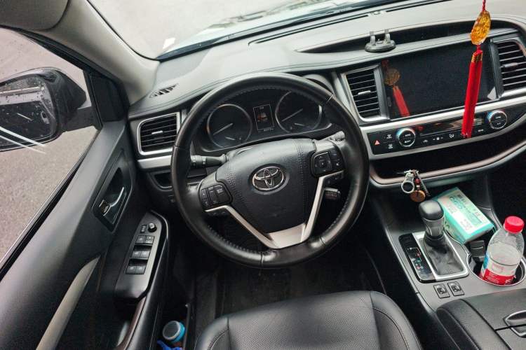 Used Toyota Highlander 2021 2.0T Four-Wheel Drive Luxury Edition 7 Seats Steering Wheel