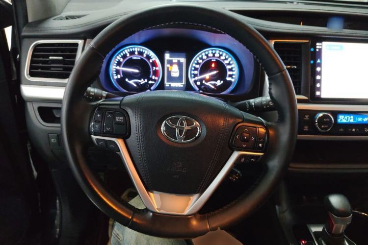 Used Toyota Highlander 2021 2.0T Four-Wheel Drive Prestige Version 7 Seats Steering Wheel