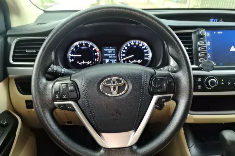 Used Toyota Highlander 2021 2.0T Two-Wheel Drive Elite Edition 5 Seats Steering Wheel