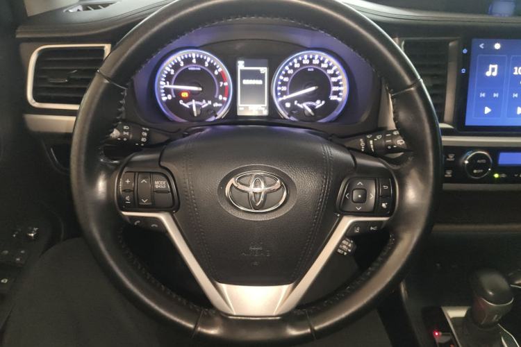 Used Toyota Highlander 2021 2.0T Two-Wheel Drive Luxury Edition 7 Seats Steering Wheel