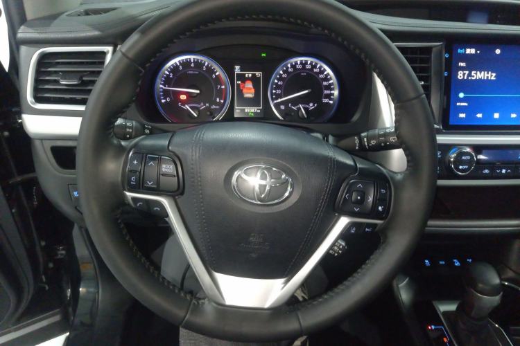 Used Toyota Highlander 2021 2.0T Four-Wheel Drive Prestige Version 7 Seats Steering Wheel